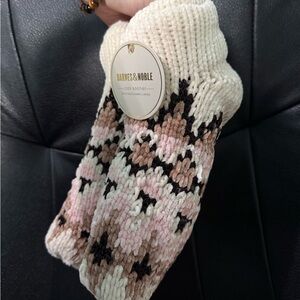 Barnes & Noble Plush Knit Booties